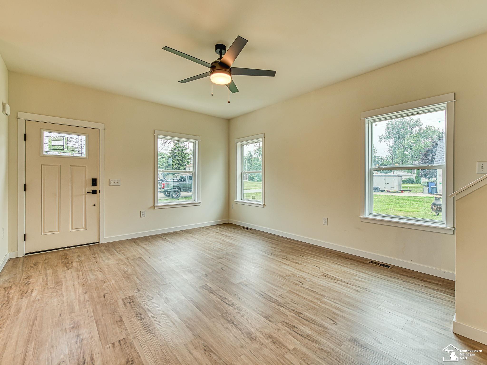 Monroe Charter Township, Michigan 48161, United States, 5 Bedrooms Bedrooms, ,3 BathroomsBathrooms,Residential,Active,173369