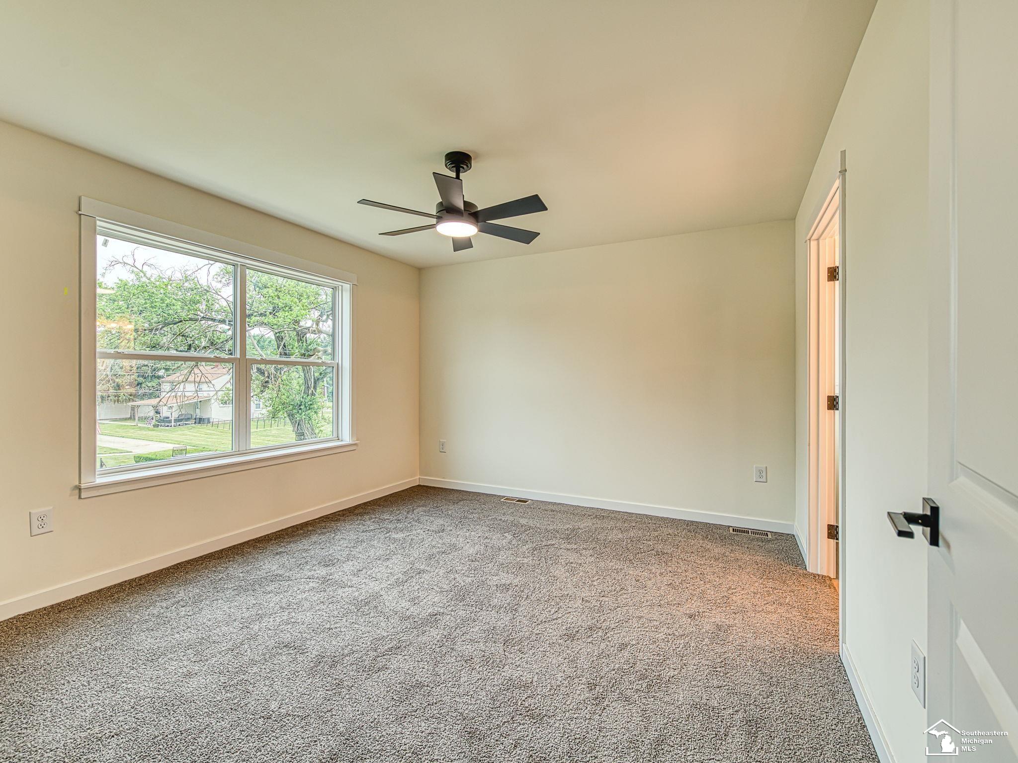 Monroe Charter Township, Michigan 48161, United States, 5 Bedrooms Bedrooms, ,3 BathroomsBathrooms,Residential,Active,173369