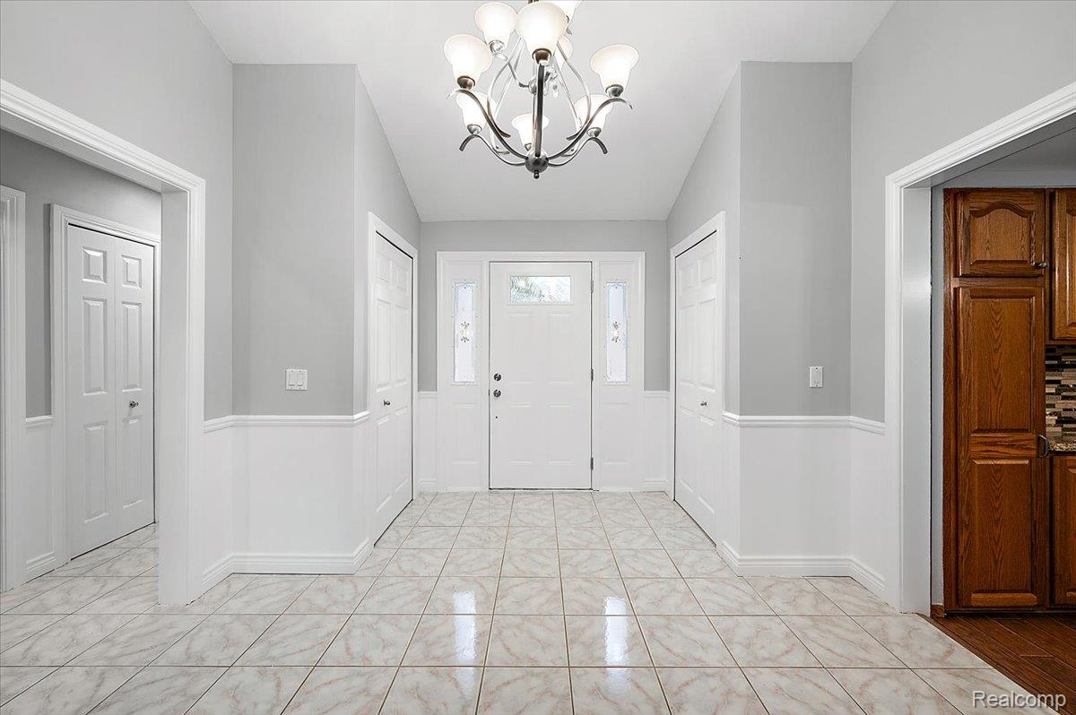 38543 Cheldon Street