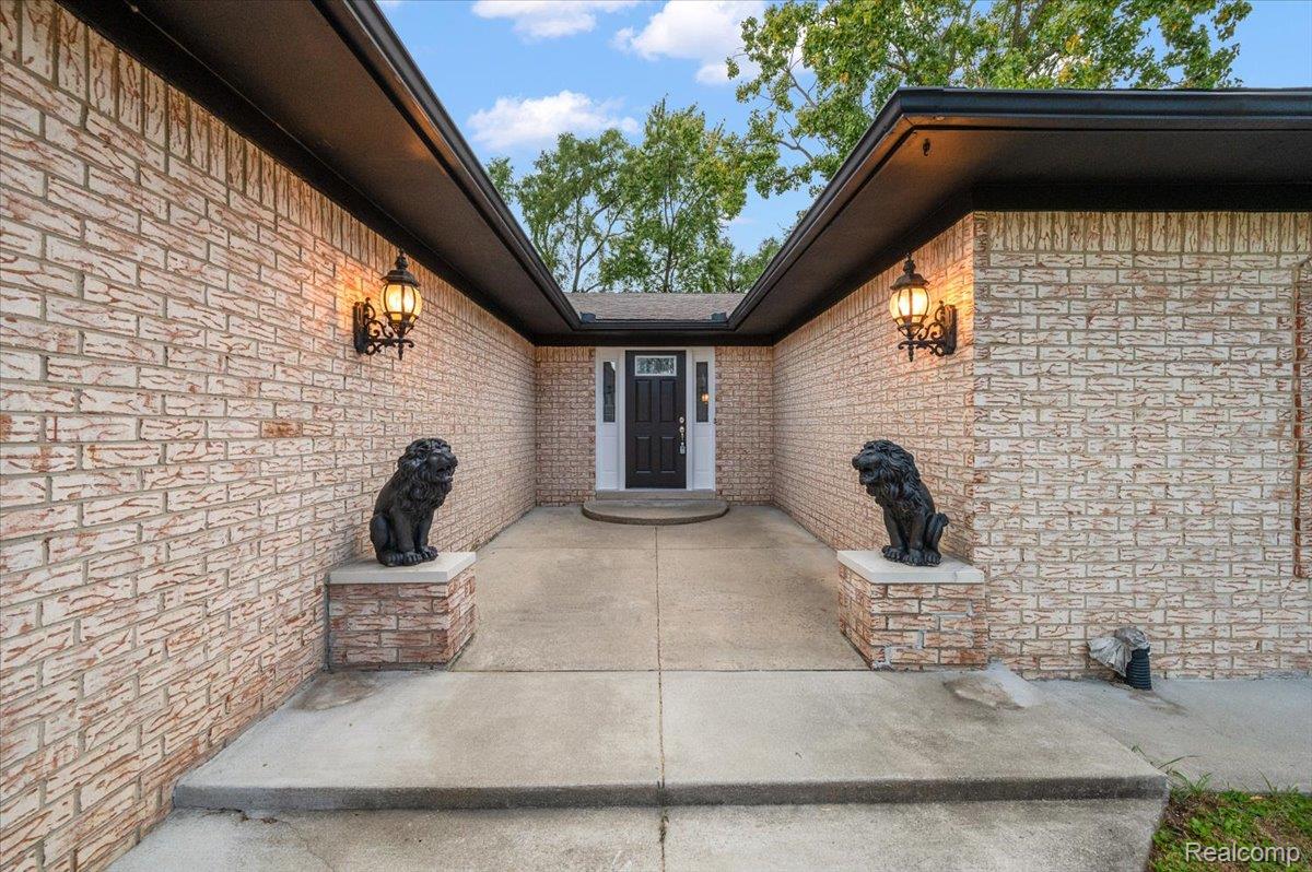 38543 Cheldon Street