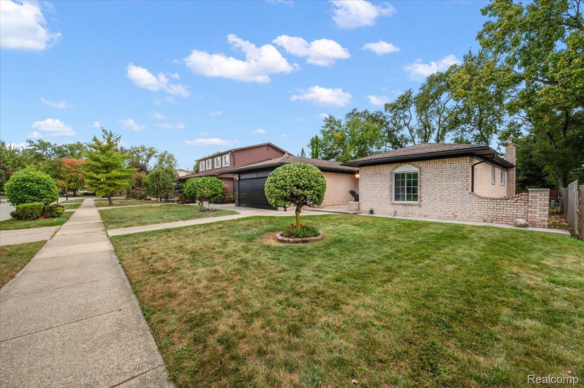 38543 Cheldon Street