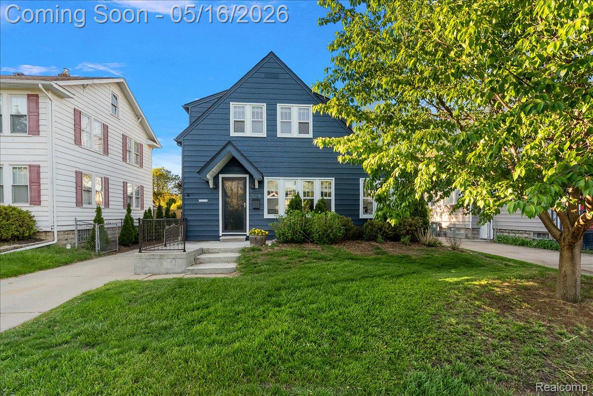 329 E Lawrence Avenue