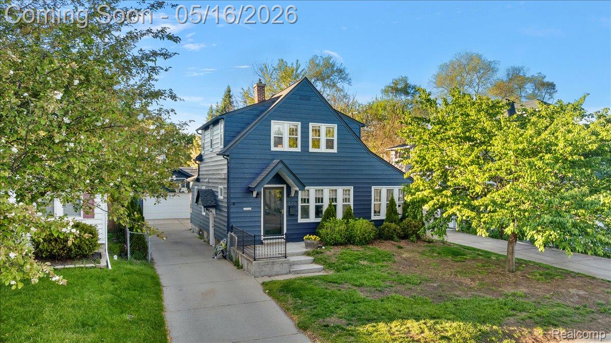 329 E Lawrence Avenue