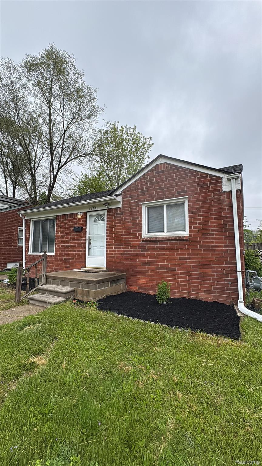1073 Colonial Drive