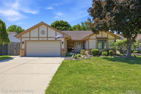 Photo of 46519 Donahue Avenue, Macomb Township, MI 48044 (MLS # 20261040338)
