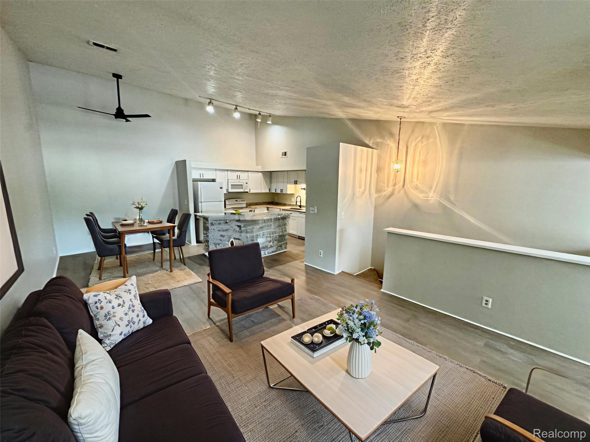 19536 NORTHRIDGE Drive