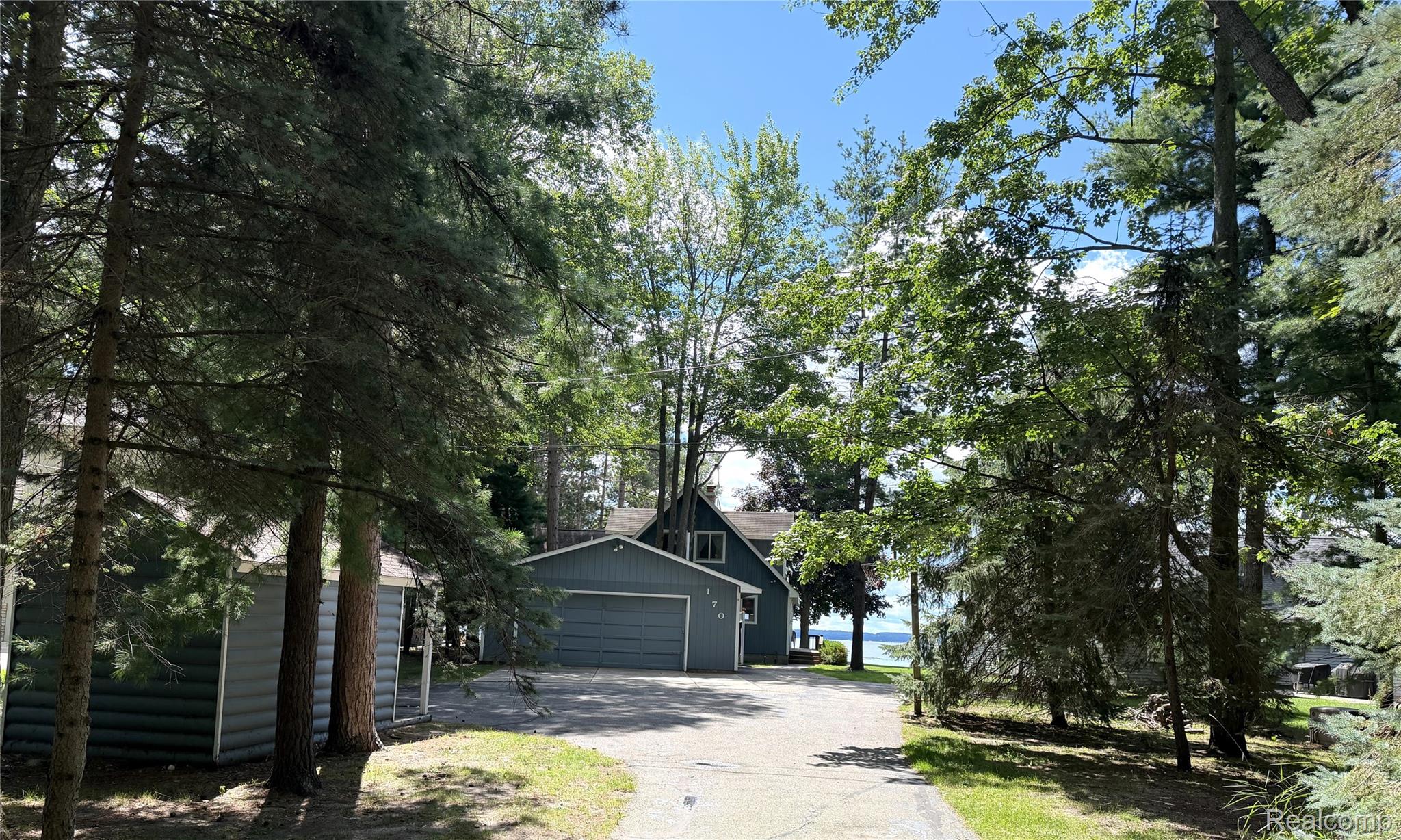 170 Flagpoint Avenue