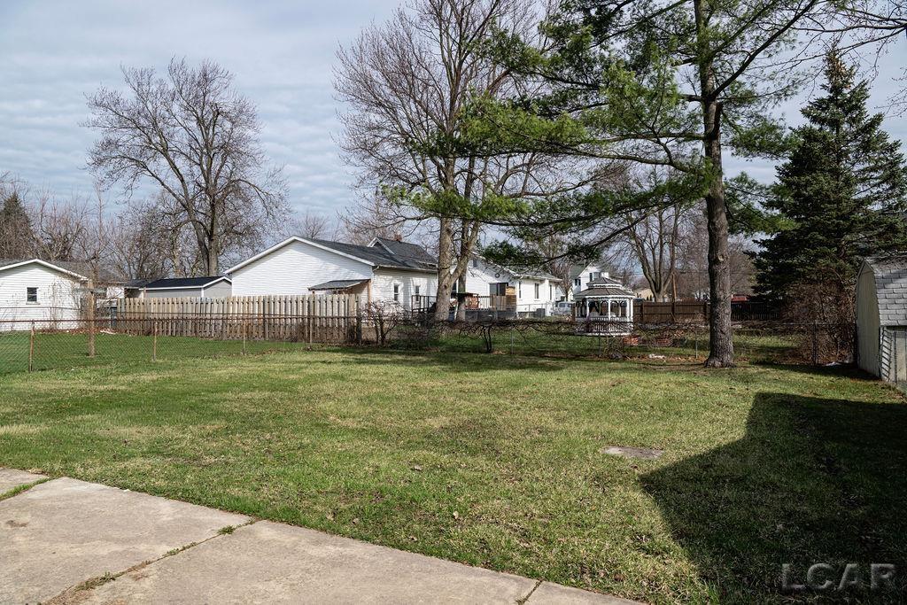 1015 E Hunt Road