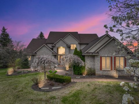 23760 SPY GLASS Hill N Lyon Charter Township MI 48178
