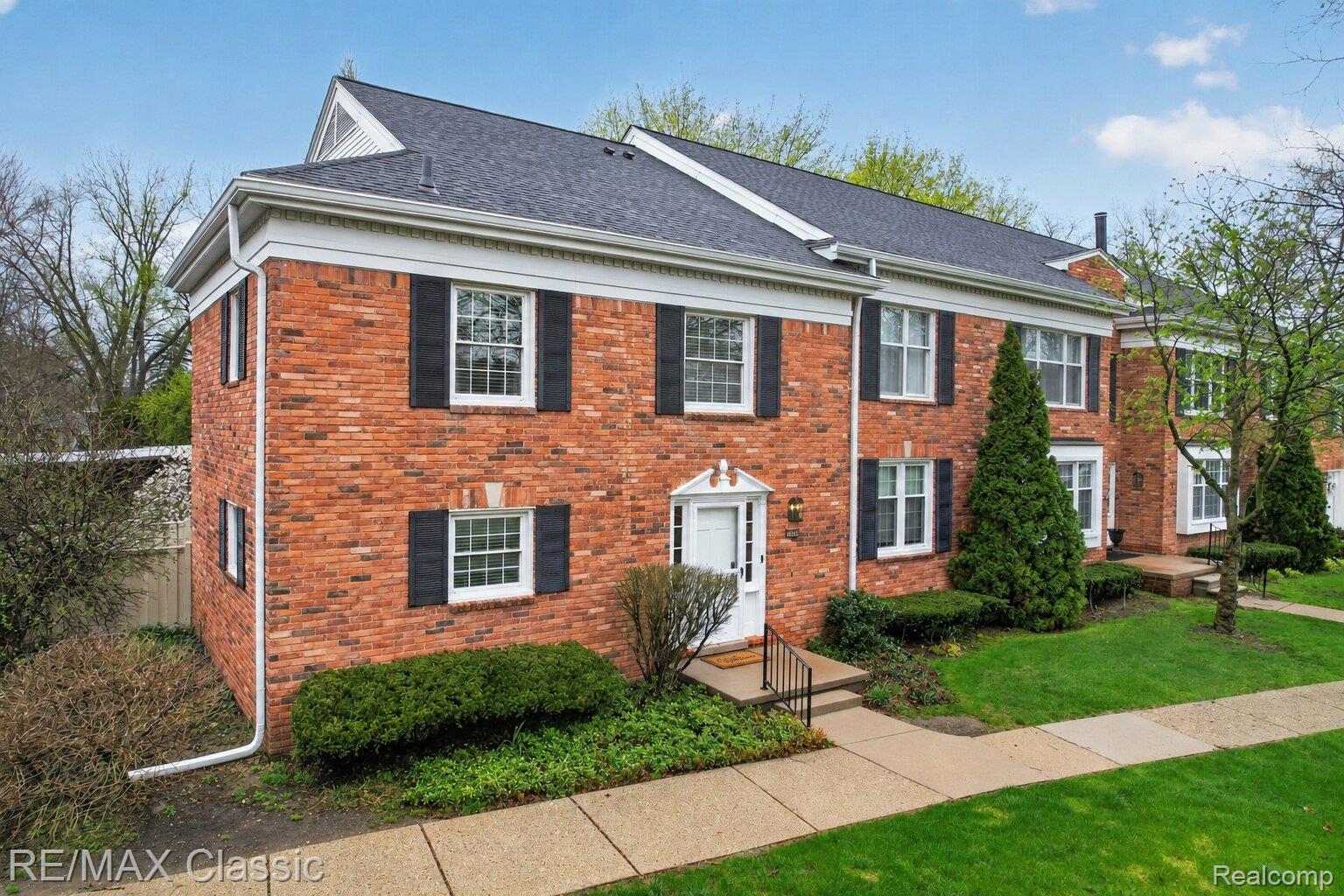 1460 Trailwood Path