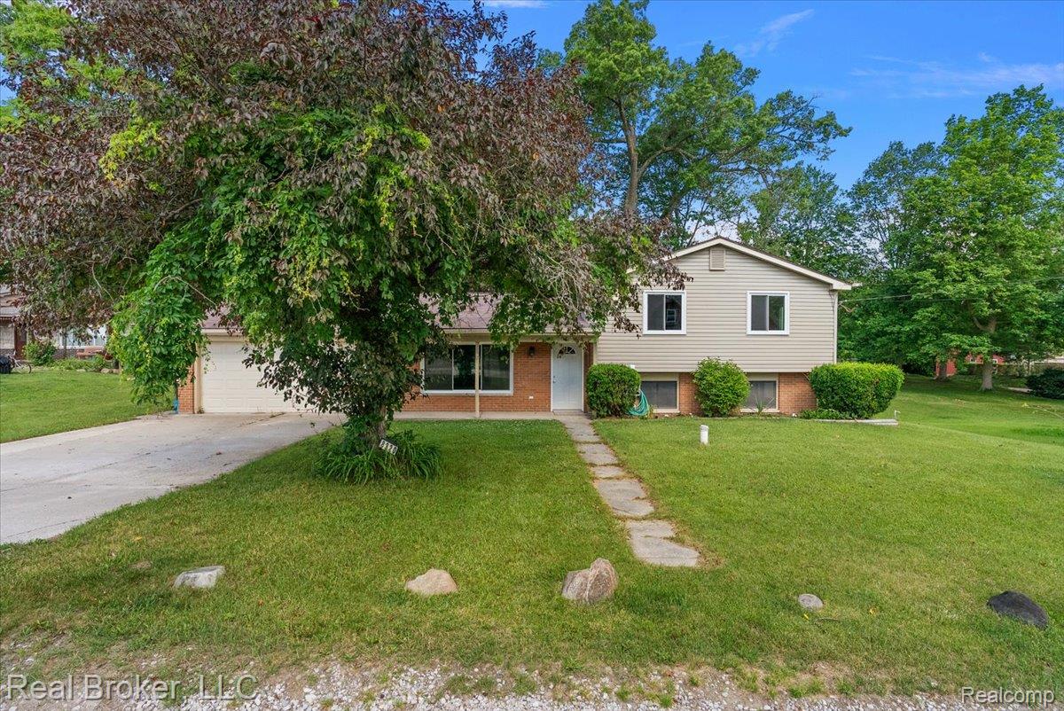 8320 Hillpoint Drive