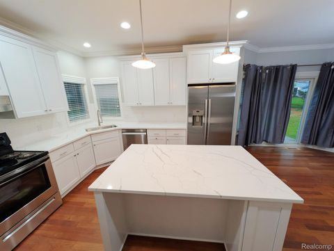 Tiny photo for 1859 Lonesome Lake Court, Orion Charter Township, MI 48362 (MLS # 20261046329)