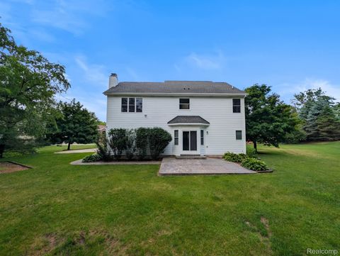 Tiny photo for 1859 Lonesome Lake Court, Orion Charter Township, MI 48362 (MLS # 20261046329)