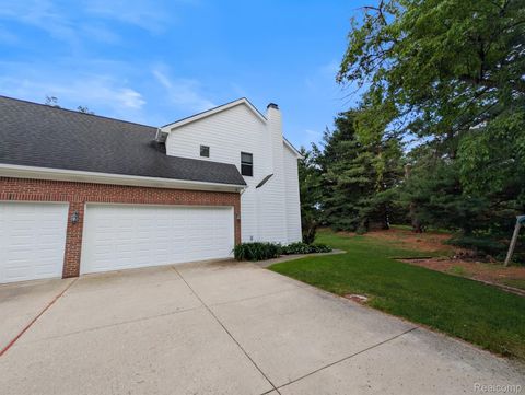 Tiny photo for 1859 Lonesome Lake Court, Orion Charter Township, MI 48362 (MLS # 20261046329)