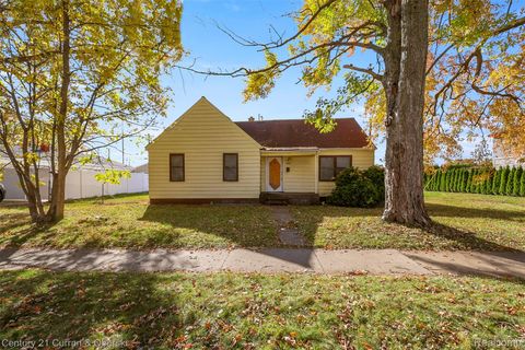 24541 Hass Street Dearborn Heights City MI 48127