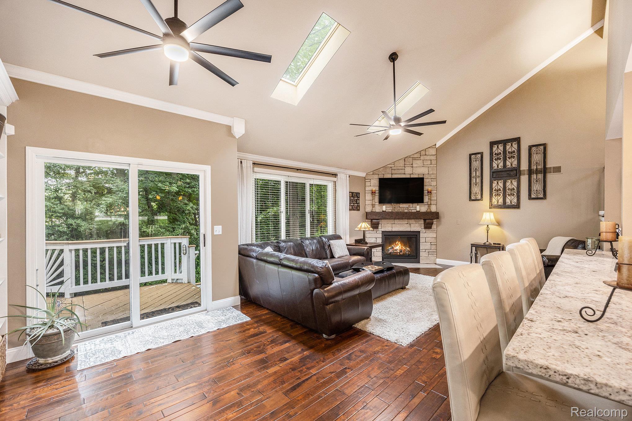 9780 Oak Valley Drive
