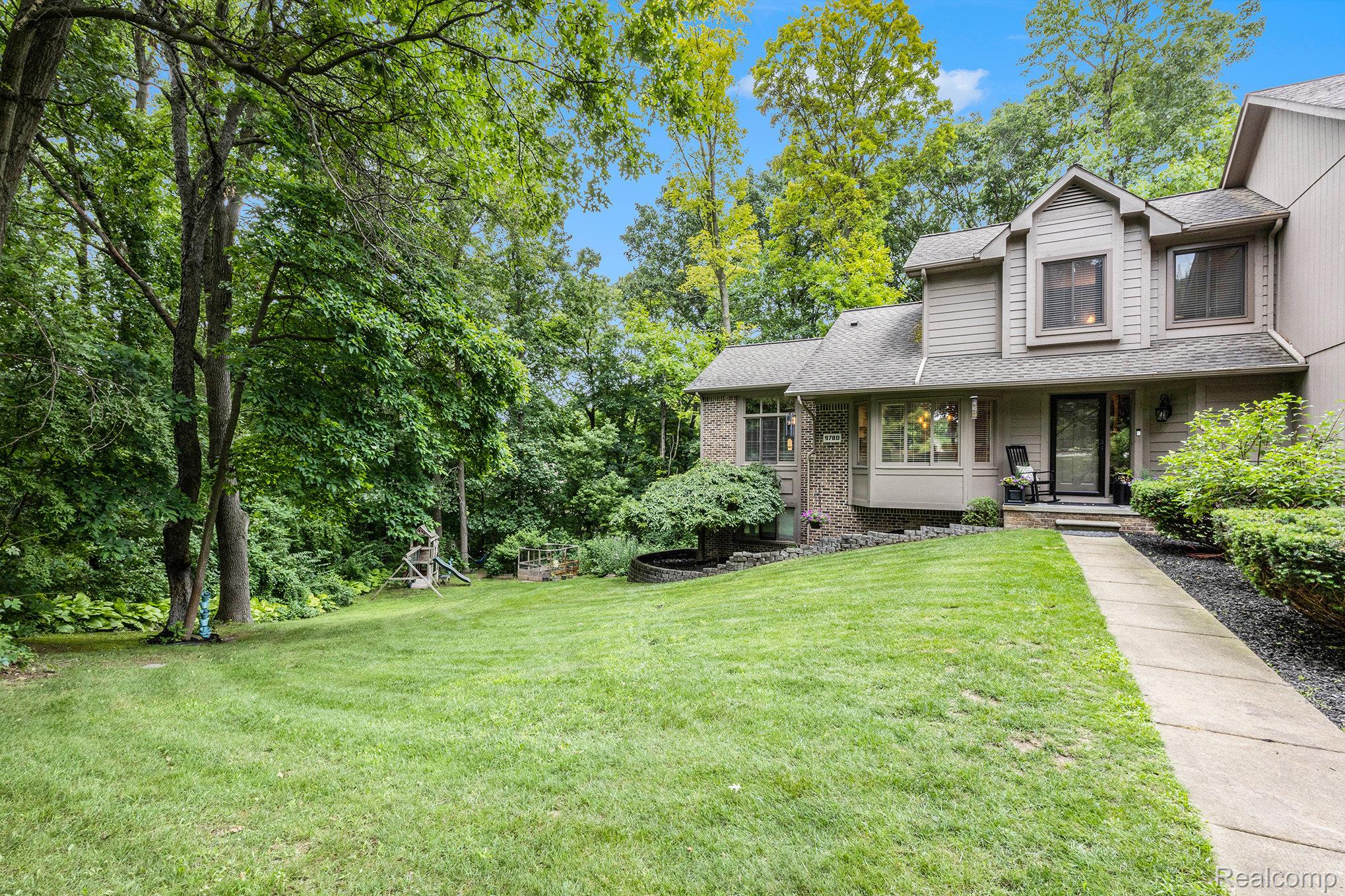 9780 Oak Valley Drive