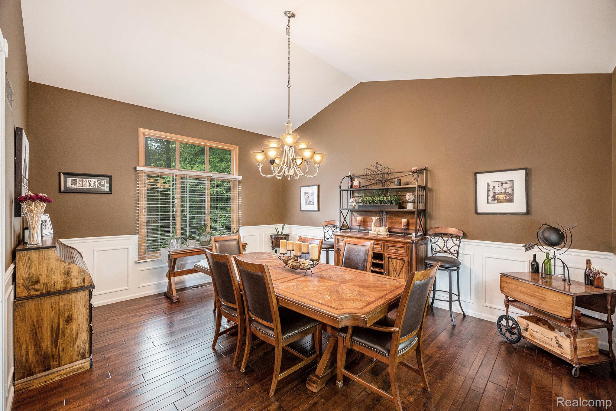 Springfield Charter Township, Michigan 48348, United States, 4 Bedrooms Bedrooms, ,4 BathroomsBathrooms,Residential,Pending,166829