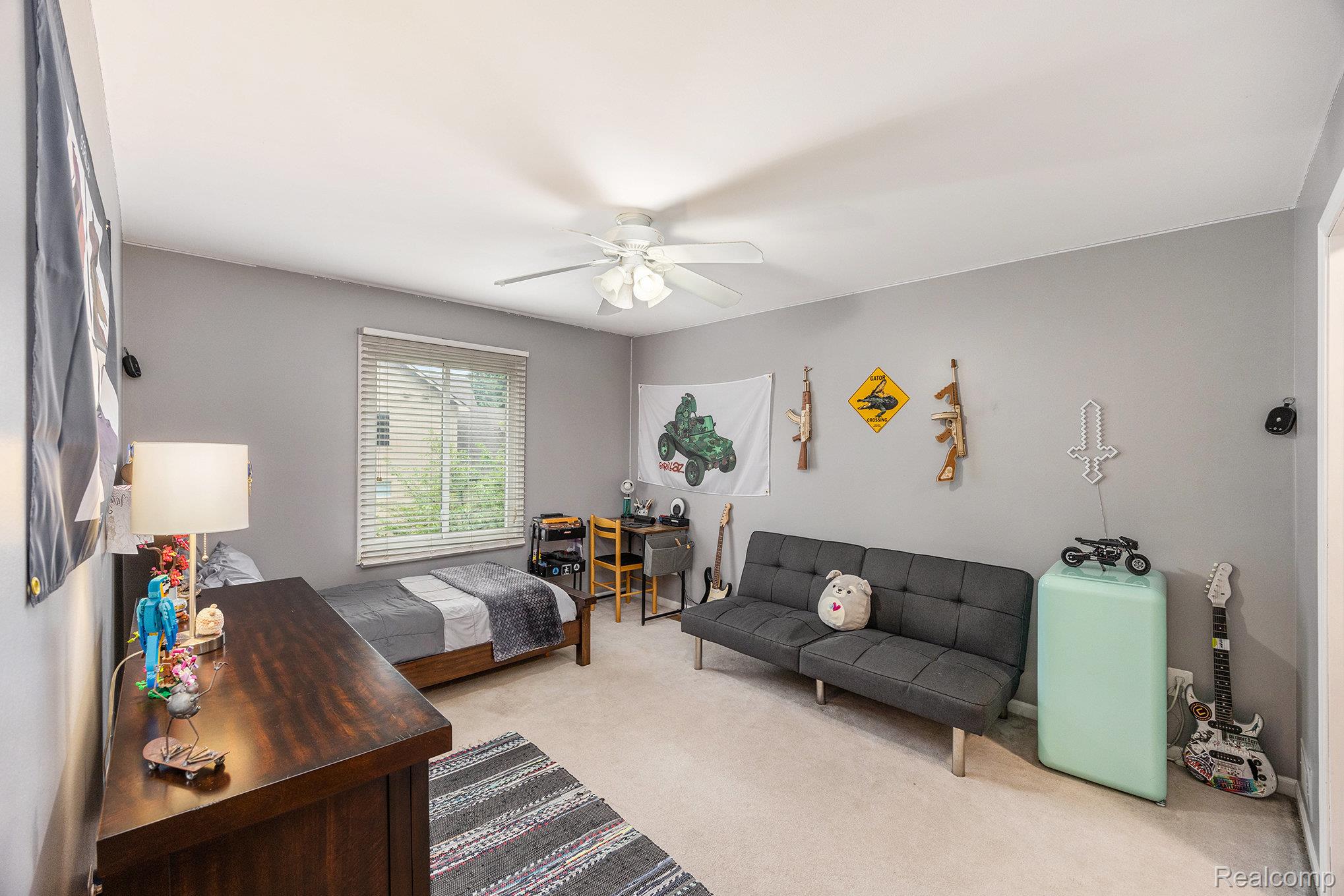 Springfield Charter Township, Michigan 48348, United States, 4 Bedrooms Bedrooms, ,4 BathroomsBathrooms,Residential,Pending,166829