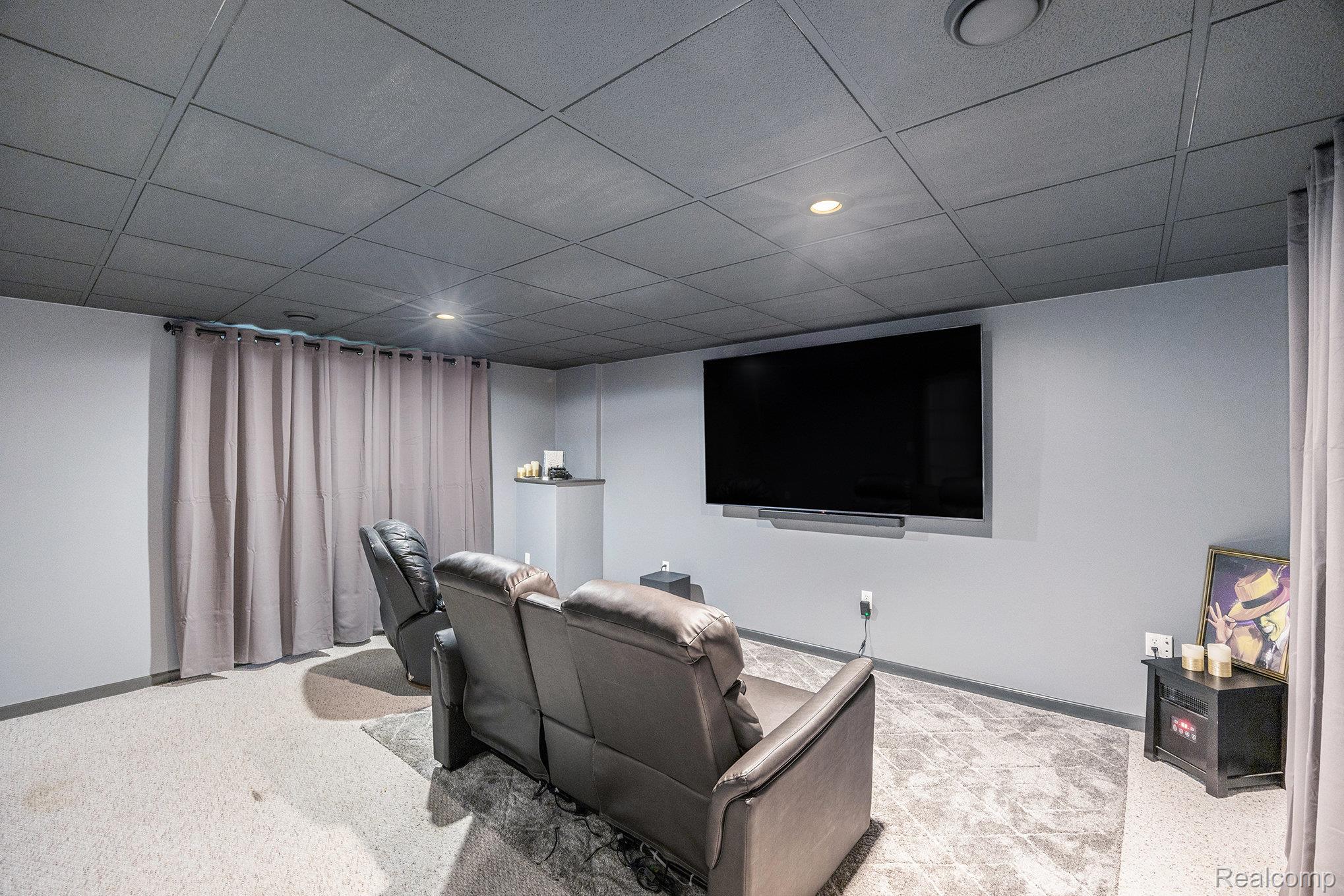 Springfield Charter Township, Michigan 48348, United States, 4 Bedrooms Bedrooms, ,4 BathroomsBathrooms,Residential,Pending,166829