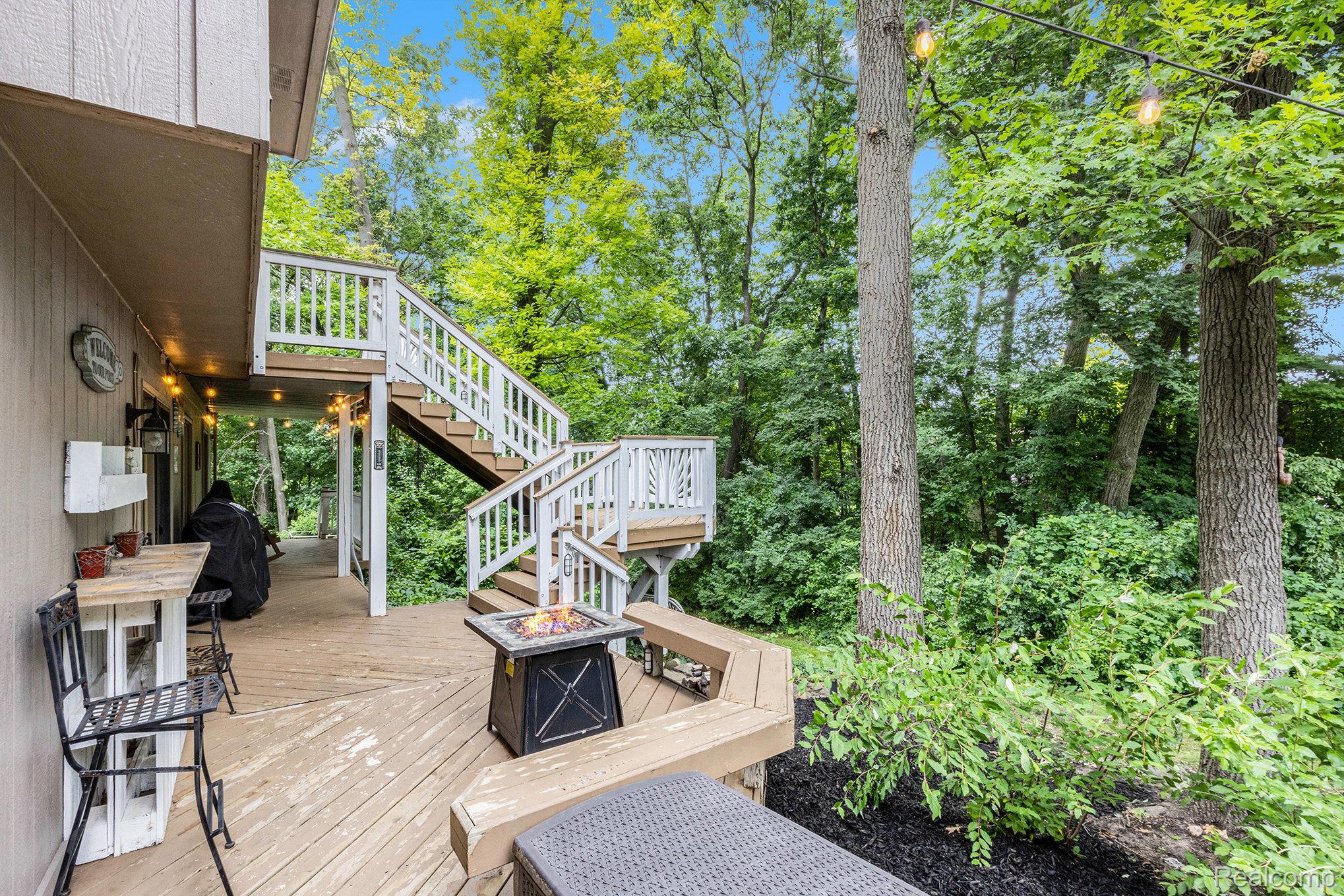 Springfield Charter Township, Michigan 48348, United States, 4 Bedrooms Bedrooms, ,4 BathroomsBathrooms,Residential,Pending,166829