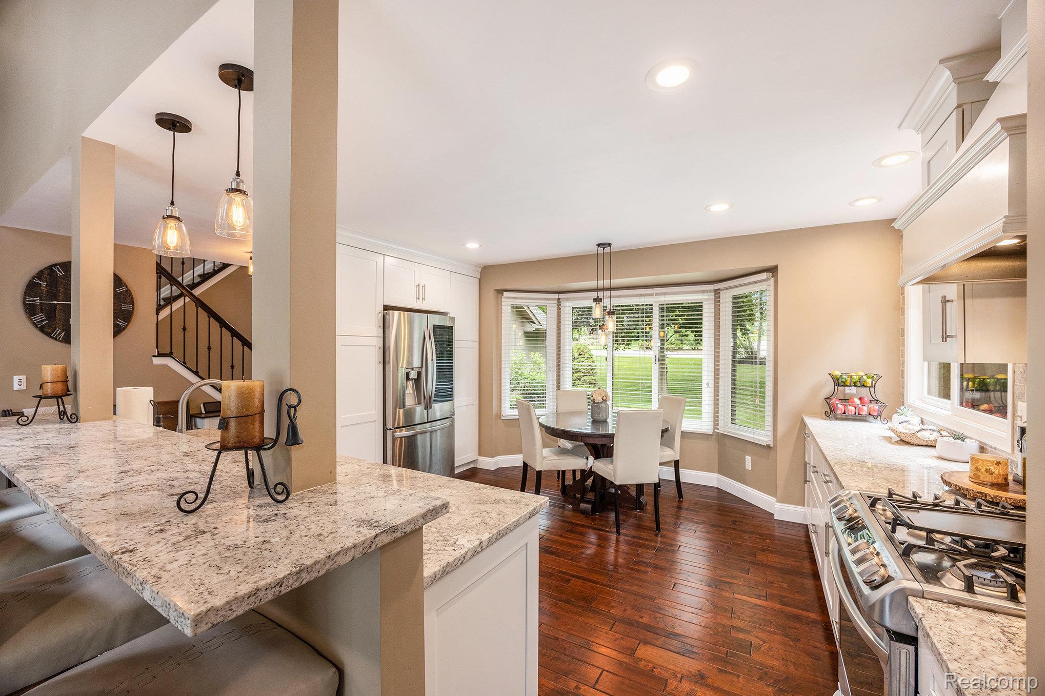 Springfield Charter Township, Michigan 48348, United States, 4 Bedrooms Bedrooms, ,4 BathroomsBathrooms,Residential,Pending,166829