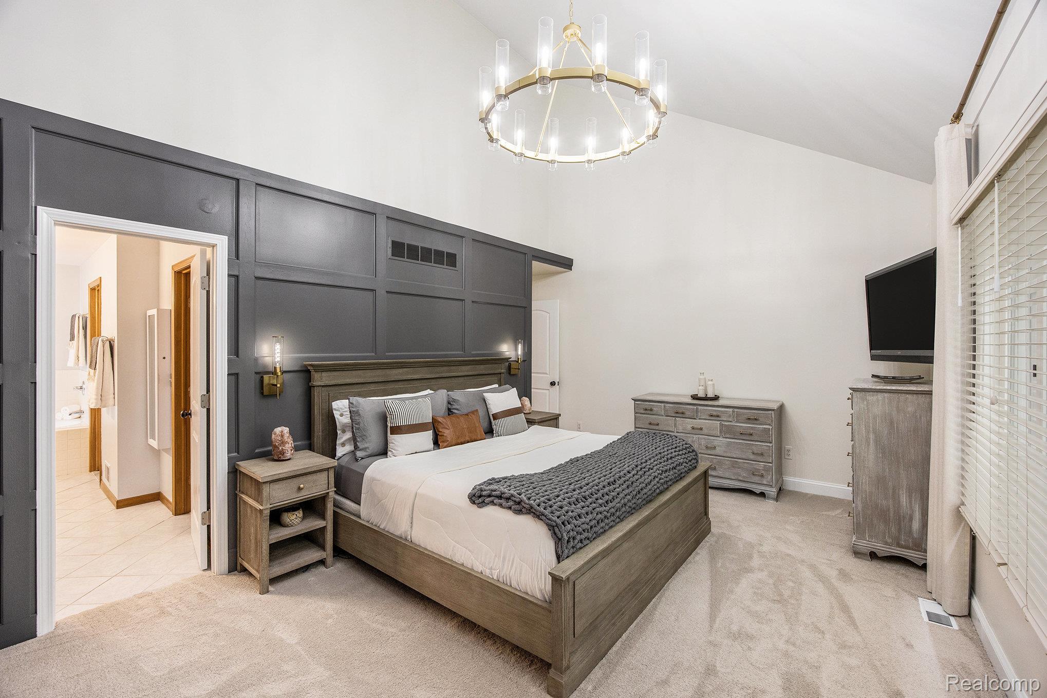 Springfield Charter Township, Michigan 48348, United States, 4 Bedrooms Bedrooms, ,4 BathroomsBathrooms,Residential,Pending,166829