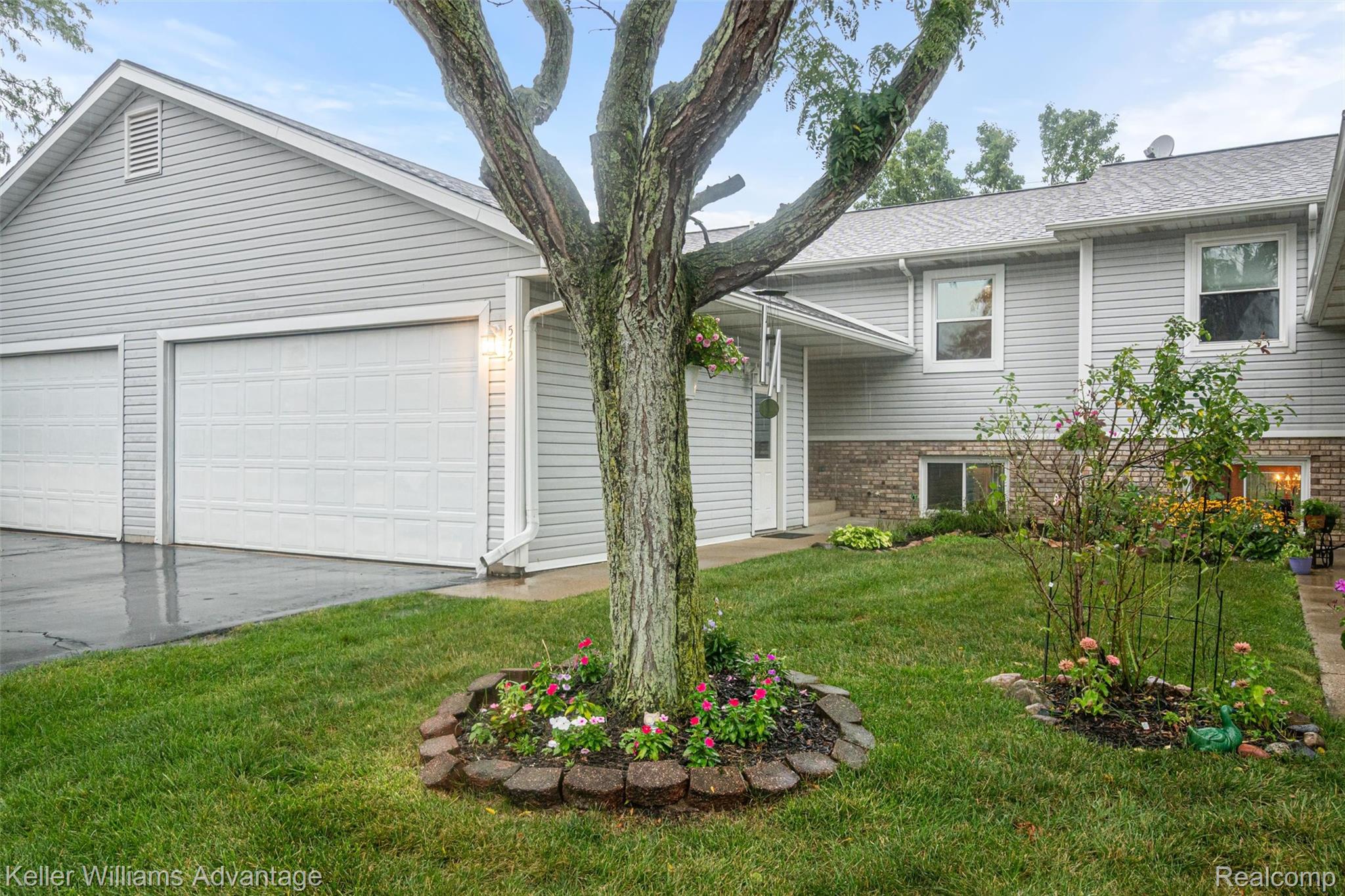 572 River Pointe Court