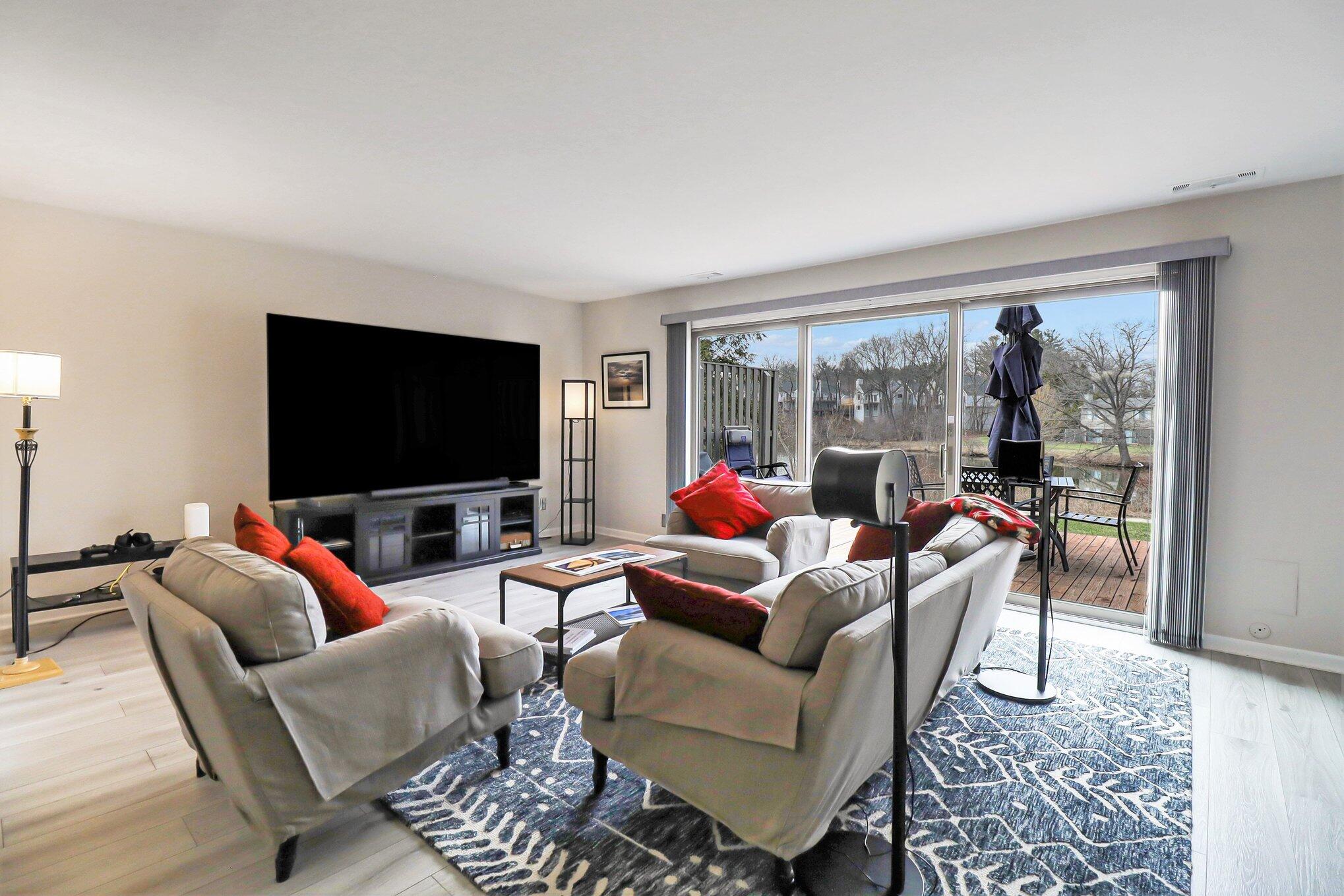 719 Watersedge Drive