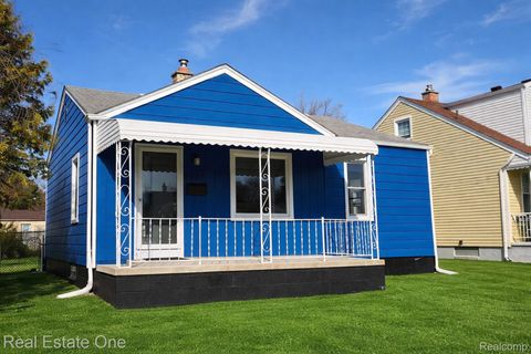 1421 E Evelyn Avenue Hazel Park City MI 48030