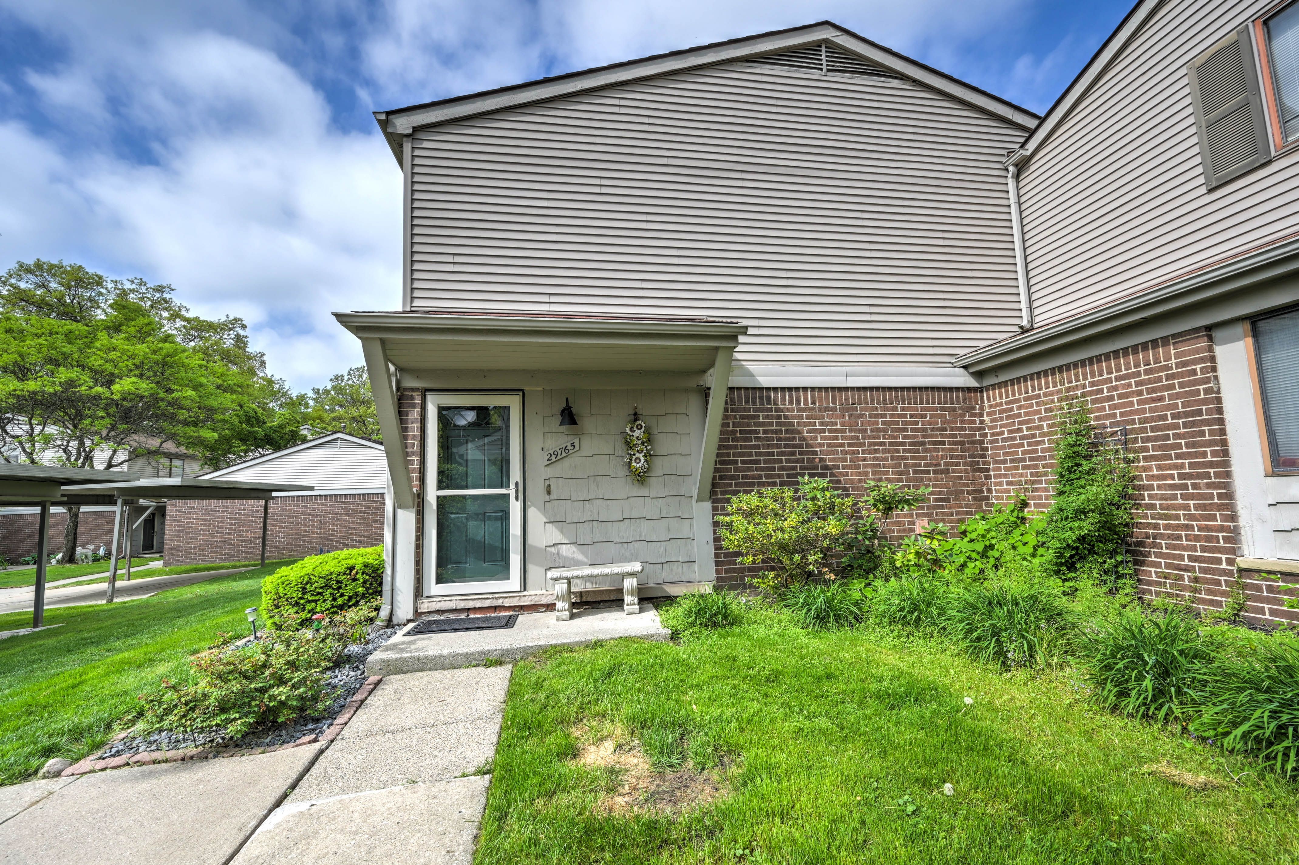 29765 FARMBROOK VILLA Lane