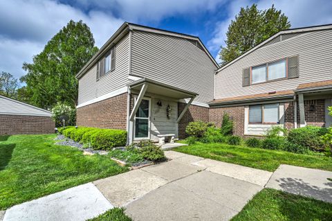 29765 FARMBROOK VILLA Lane Southfield City Oakland MI 48034