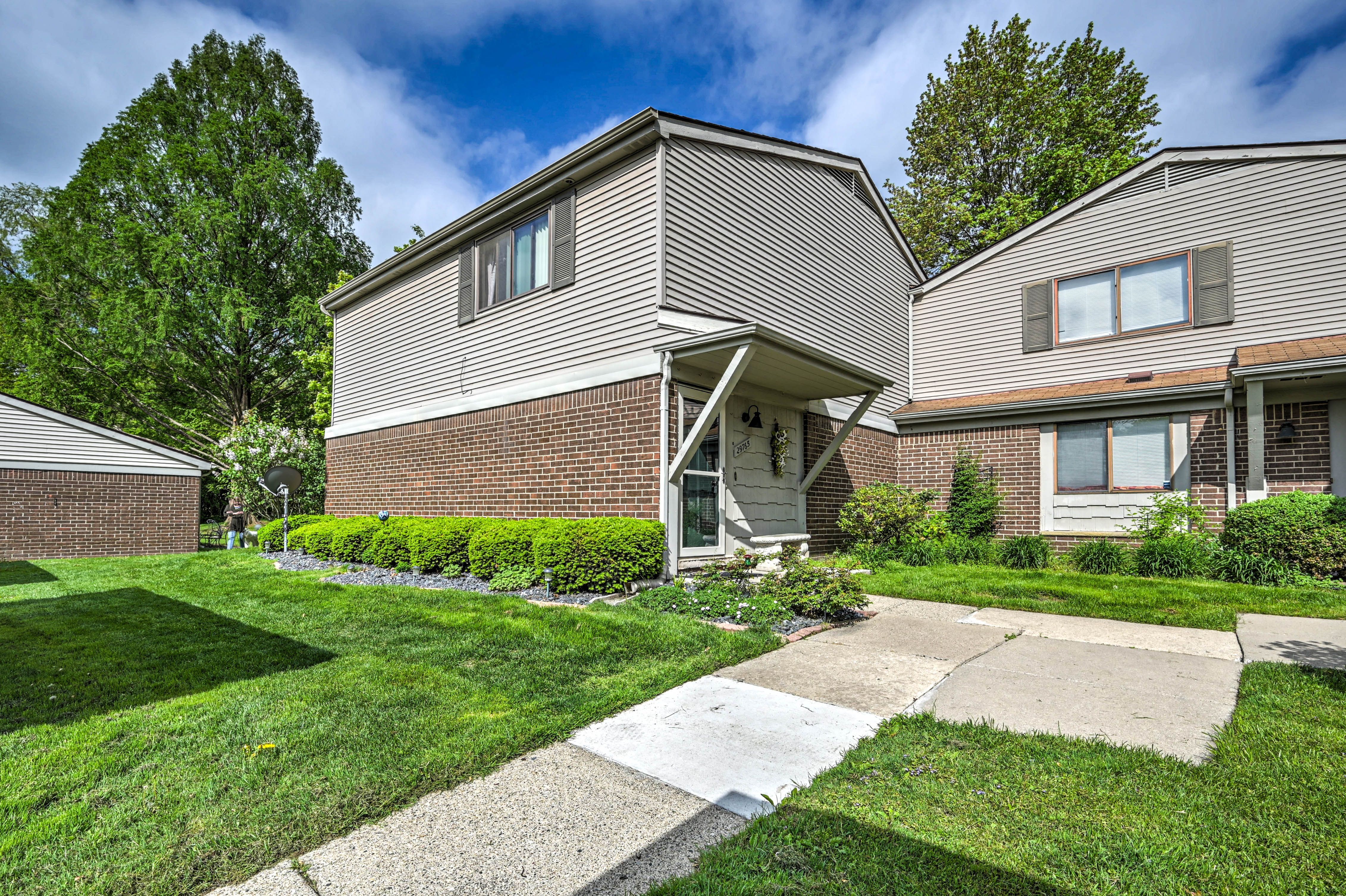 29765 FARMBROOK VILLA Lane
