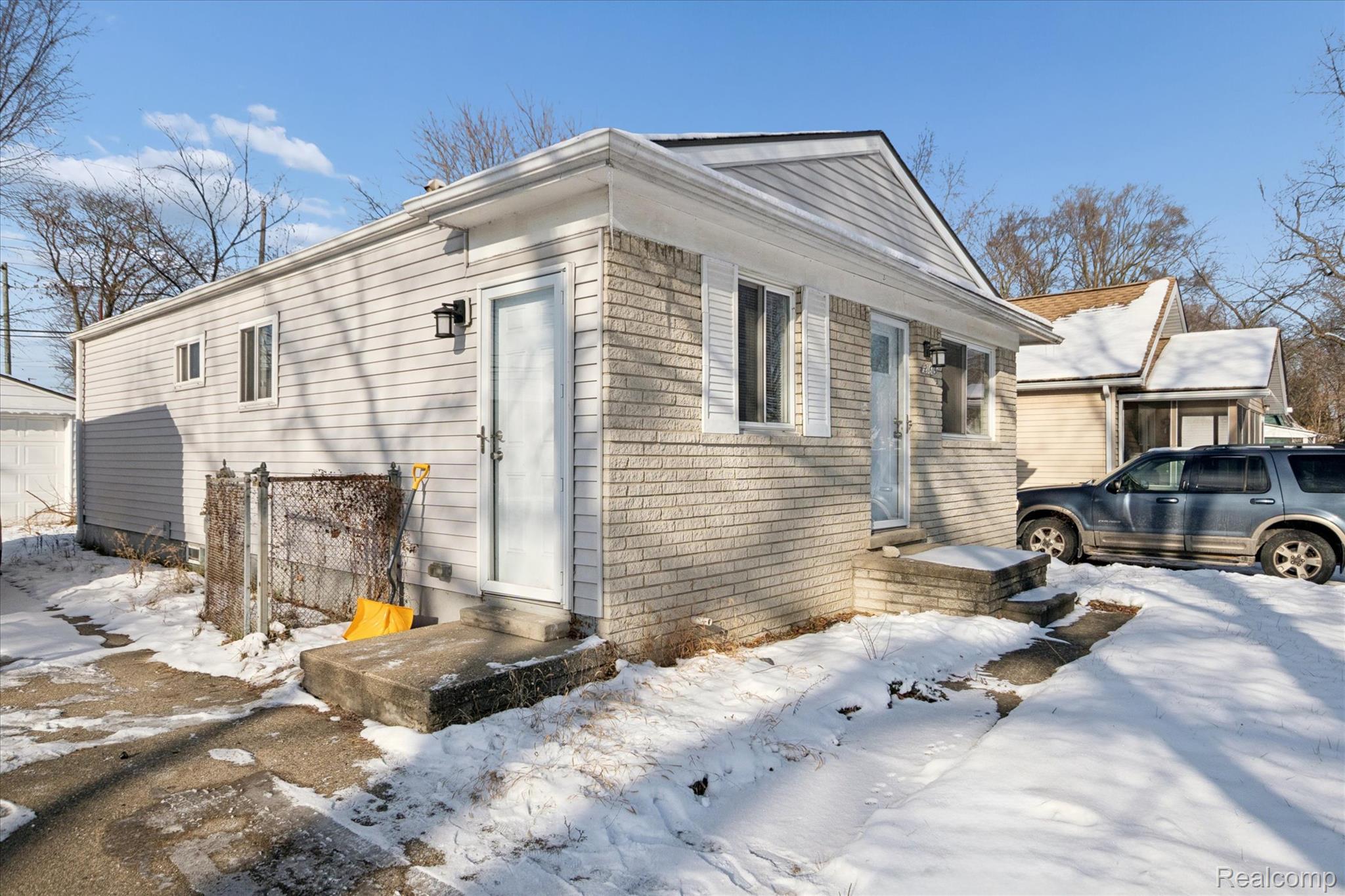 21615 Colgate Street