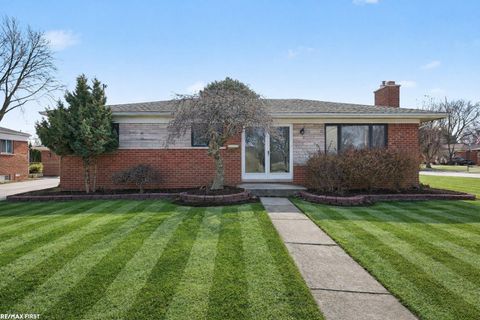 31102 Louise Drive Warren City MI 48088