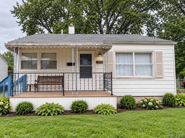 22401 Cunningham Avenue Warren City MI 48091