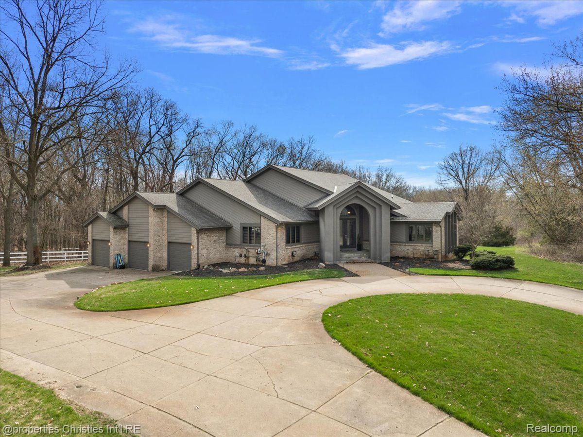 1194 EAGLE NEST CT