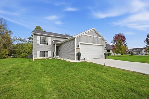Photo of 4425 Spring Meadows Court, Genesee Charter Township, MI 48519 (MLS # 81026055099)