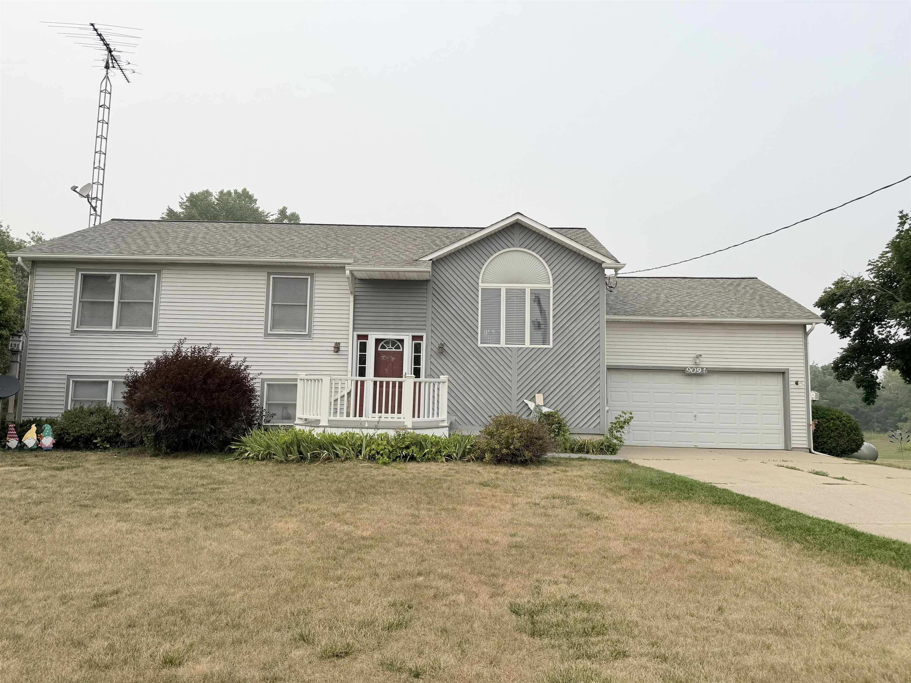 9094 Hill Road