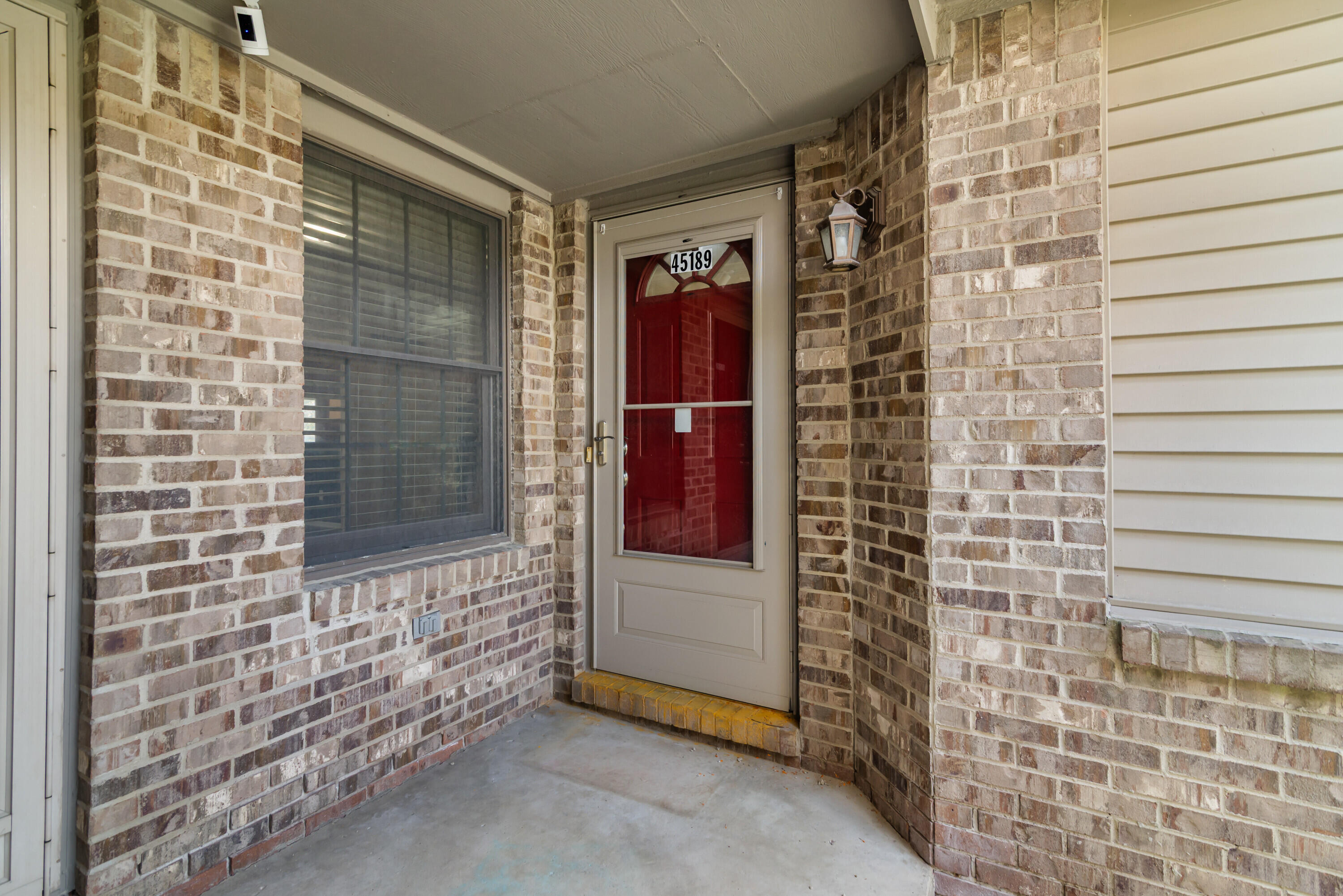 45189 Horseshoe Circle