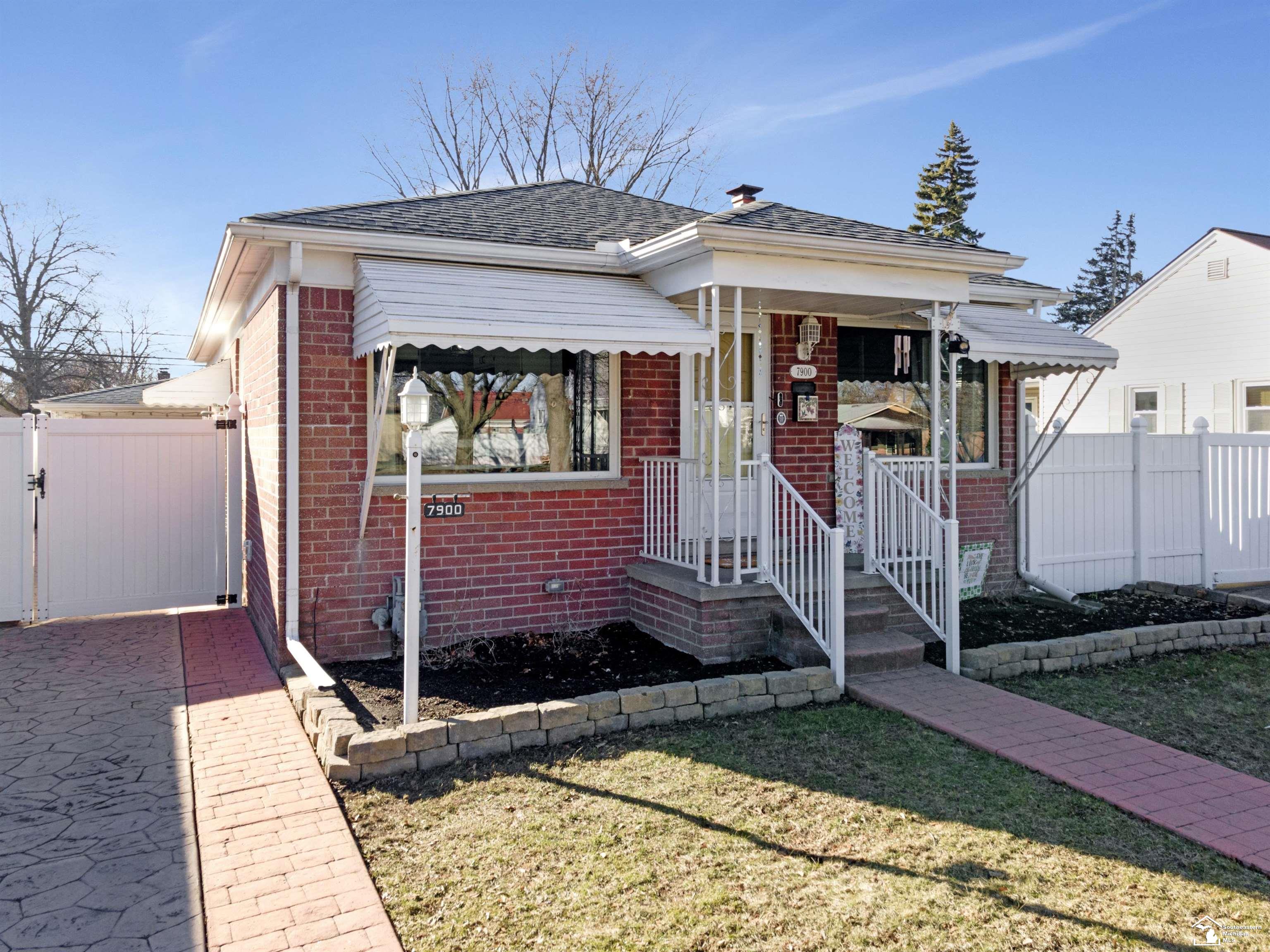 7900 Mortenview Drive