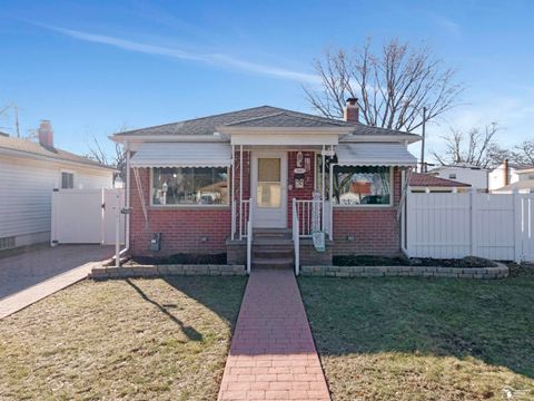 Photo of 7900 Mortenview Drive, Taylor City, MI 48180 (MLS # 57050201468)