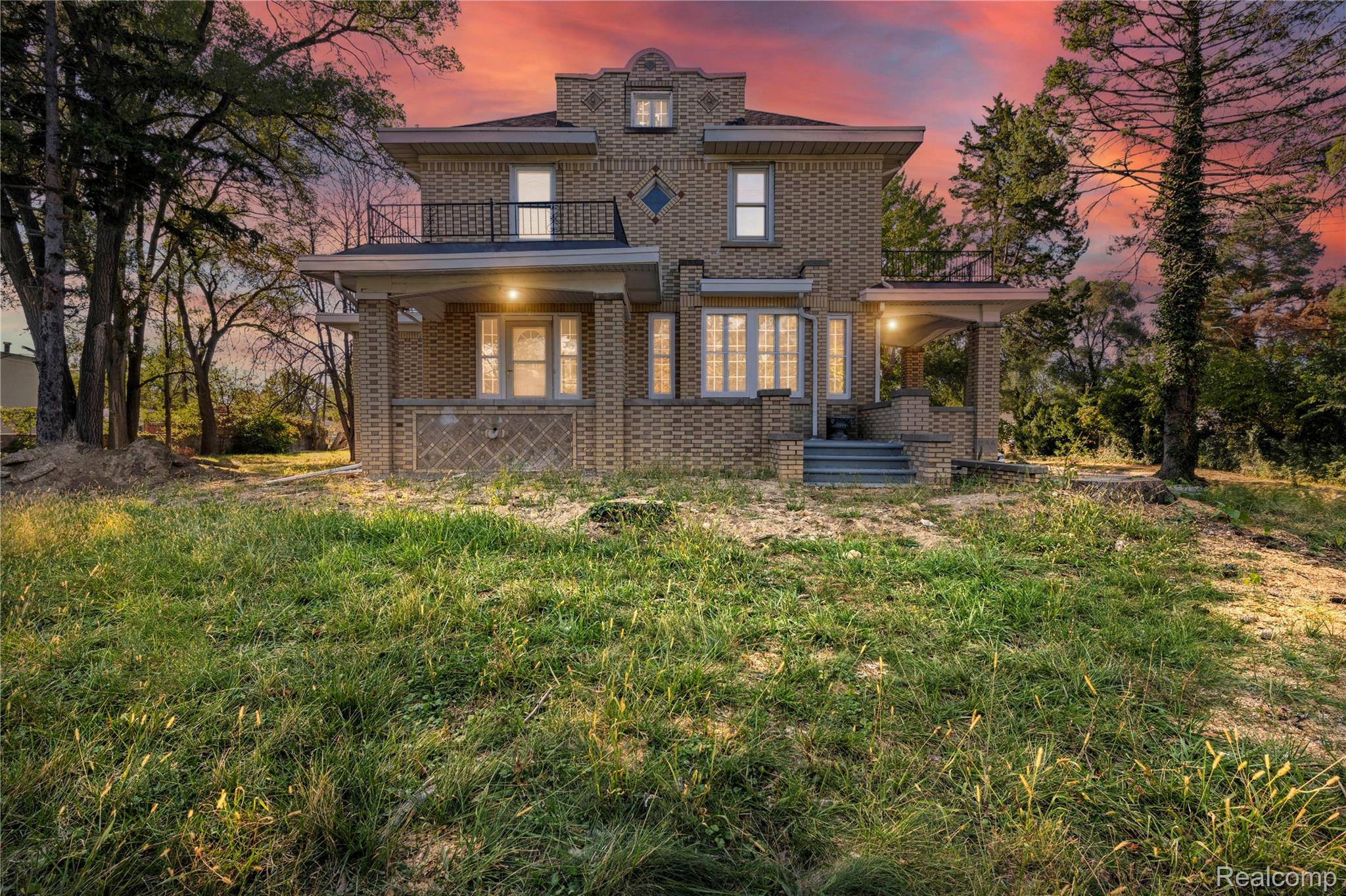 21855 Schoenherr Road