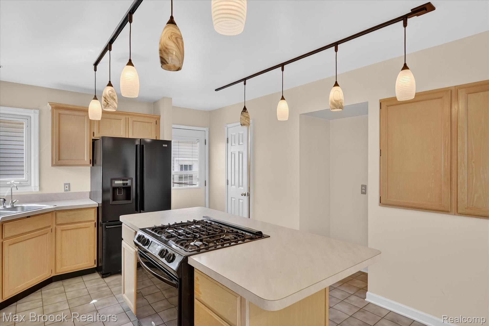 5001 Sylvanview Drive