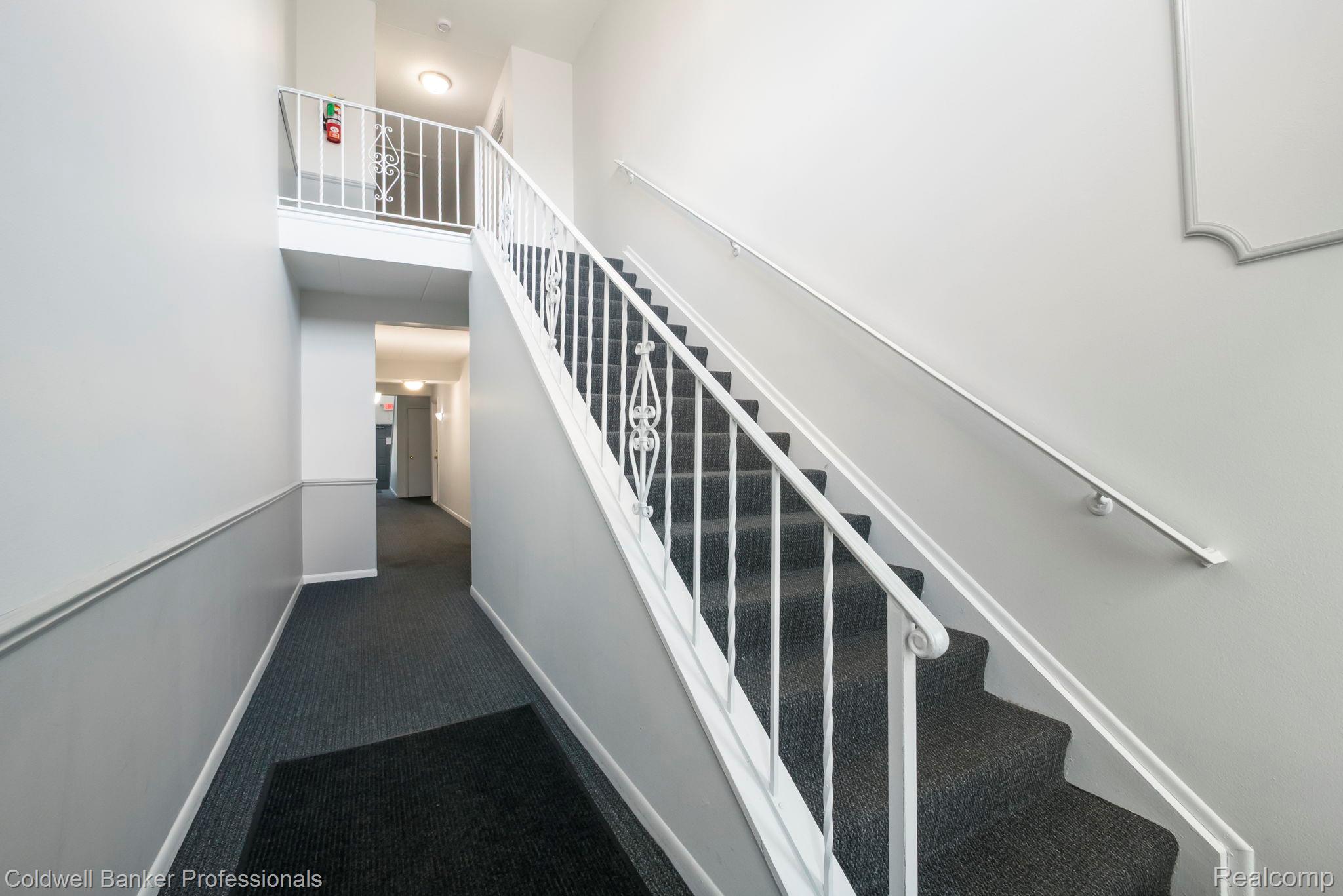 36060 Ann Arbor Trail 405