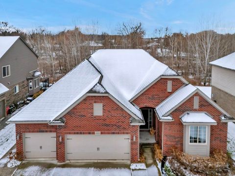 Photo of 52229 Tacoma Narrows Drive, Macomb Township, MI 48042 (MLS # 58050195549)