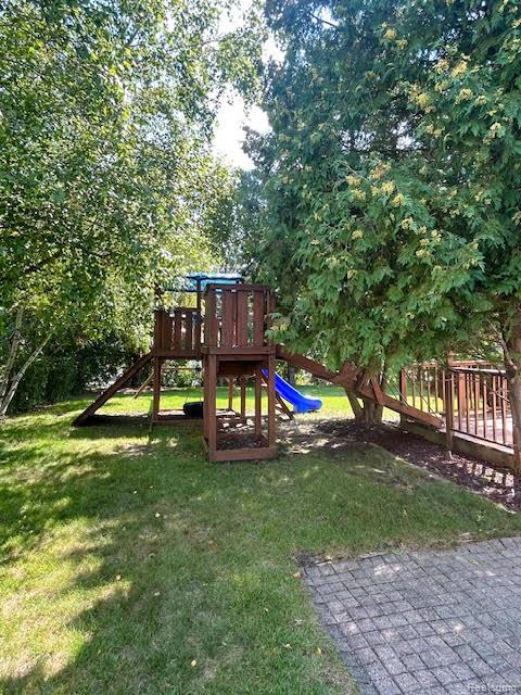 West Bloomfield Charter Township, Michigan 48324, United States, 4 Bedrooms Bedrooms, ,3 BathroomsBathrooms,Residential,Coming Soon,192062