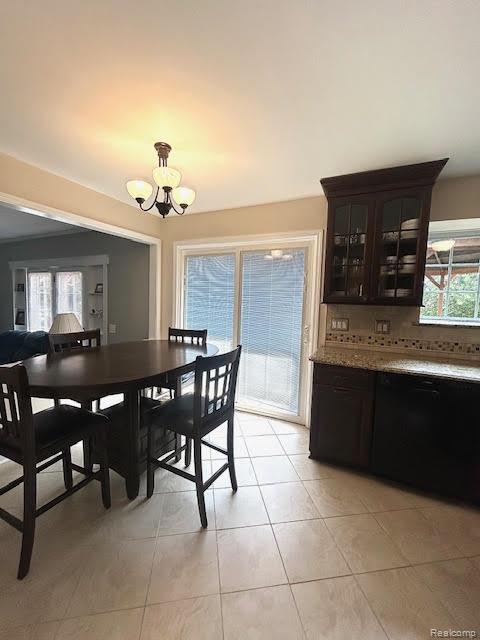 West Bloomfield Charter Township, Michigan 48324, United States, 4 Bedrooms Bedrooms, ,3 BathroomsBathrooms,Residential,Coming Soon,192062