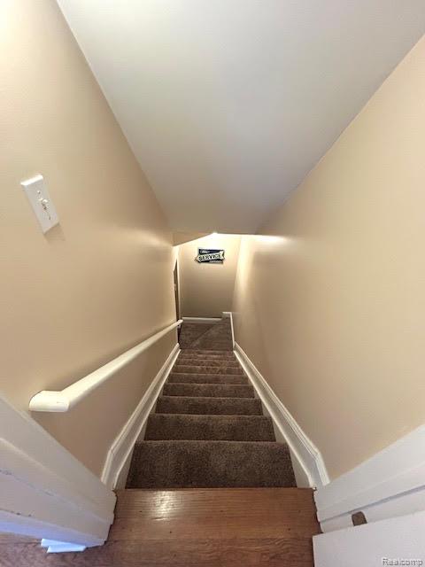 West Bloomfield Charter Township, Michigan 48324, United States, 4 Bedrooms Bedrooms, ,3 BathroomsBathrooms,Residential,Coming Soon,192062