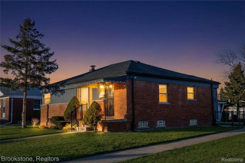 19155 Ash Avenue Eastpointe City MI 48021